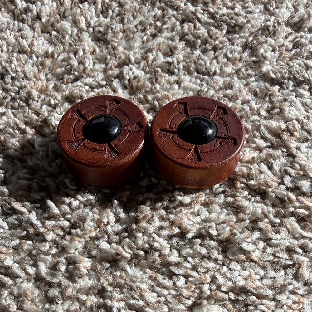 Brown Wooden Lotus Omerica Organic Plugs with onyx stone Center
